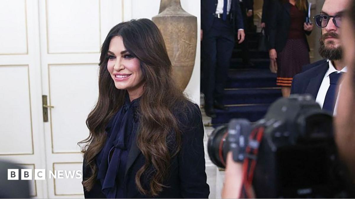 White House forces out Guilfoyle at new press secretary's 14-minute first briefing